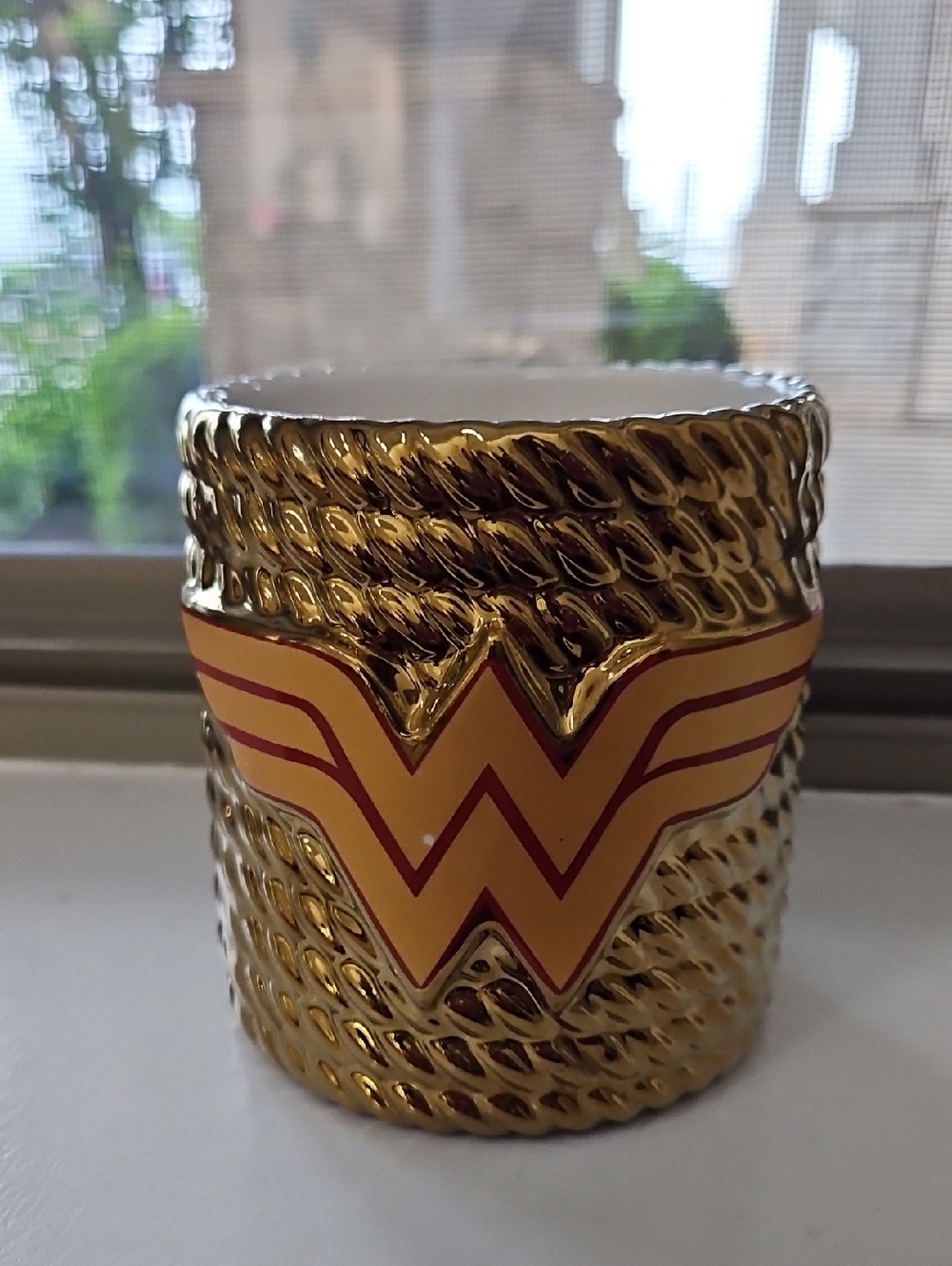 Wonder Woman Lasso Of Truth Gold Accent Ceramic Cup - Gold